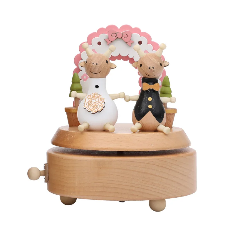 

Fashion New Wooden Music Boxes Crafts Wedding Decoration Creative Spin Wedding March Decorations Music Boxes Home Decorations