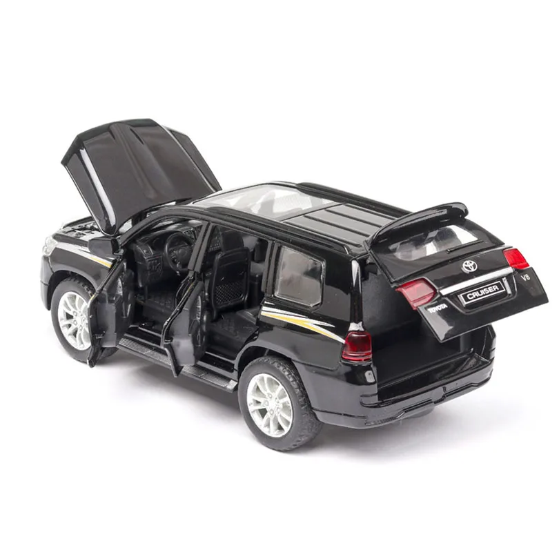 Goede 2019 nieuwe modellen 1 32 Landchur Land Cruiser Gesimuleerde Voertuig Model 6 Open Deuren, geluid en Licht Echo Functie Speelgoed Auto kids