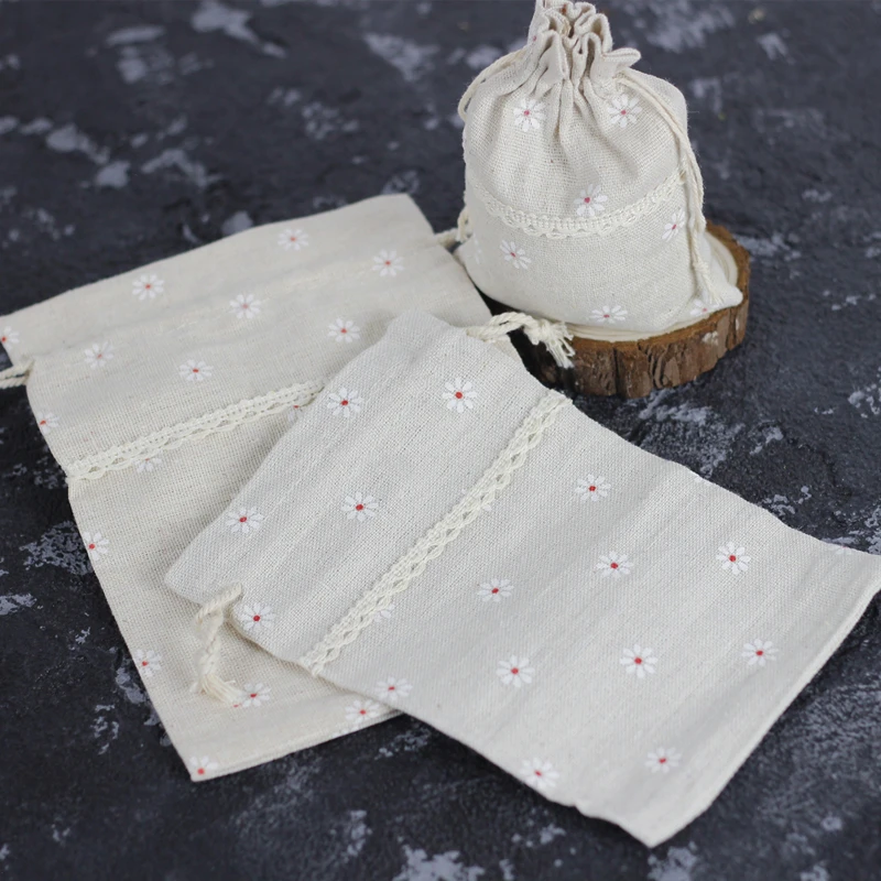 

Cute lace Red dot white flower pouch Birthday party cookie Gift Bags for guests Wedding candy bounch marriage giftbag 5pcs/lot