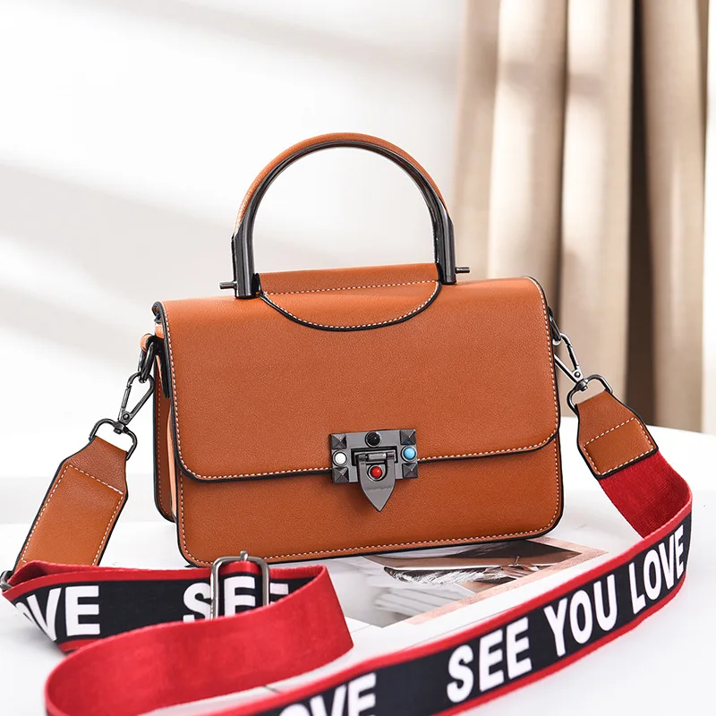 

2019 new Korean version of the female bag wild handbag fashion shoulder bag casual Messenger bag small square bag