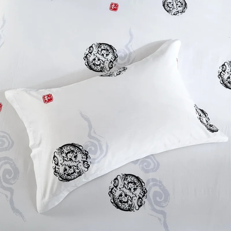 

2PCS of new white and black theme pillow case for house and hotel bedding