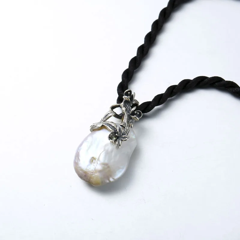 

S925 Sterling Silver Baroque Shaped Natural Pearl Pendant Vintage Thai Silver Old Craft Retro Style Female Pendant Manufacturer