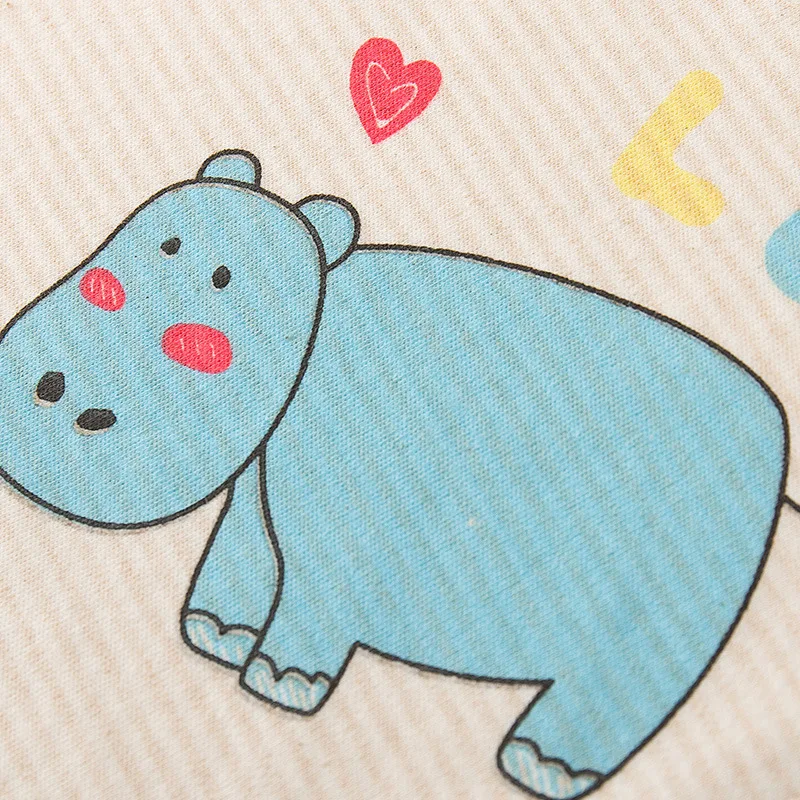2019 New Baby Bibs Cute Hippo Print Bib 4pcs Burp Cloths Baby Accessories Stuff Slabbetjes Babador Bandana Baby Feeding Combed