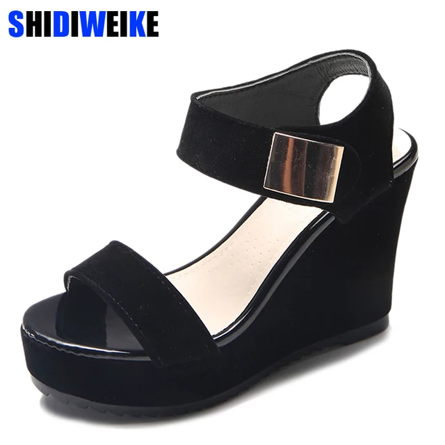 2018 Women shoes summer new style women's sandals platform with a high heel and a wedge with a pair of sandals m680