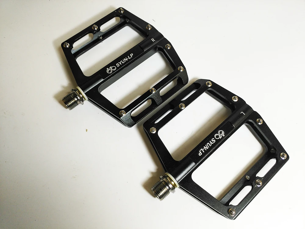 

Super light 268G Origihal Alloy replaceble pins thin CNC machined sealed bearing ultralight MTB BMX DH platform bicycle pedal