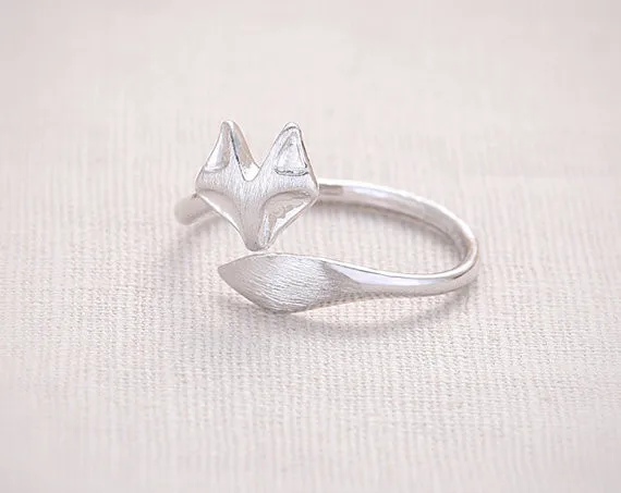 

Fashion fox's head ring, face and tail wire drawing processing fox rings for women