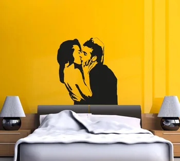 

Loving Modern Style Decoration Wall Stickers Man Kissing With Woman Pattern Art Designed Romantic Wall Decals Vinyl Mural W-610