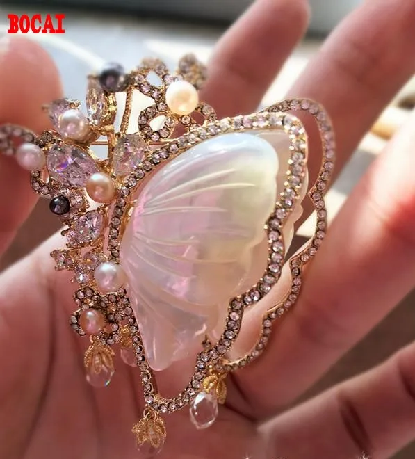 Jinmuke South Korea imported Dongdaemun fashion noble butterfly natural pearl mother butterfly brooch brooch Jinmuke South Korea imported Dongdaemun fashion noble butterfly natural pearl mother butterfly brooch brooch