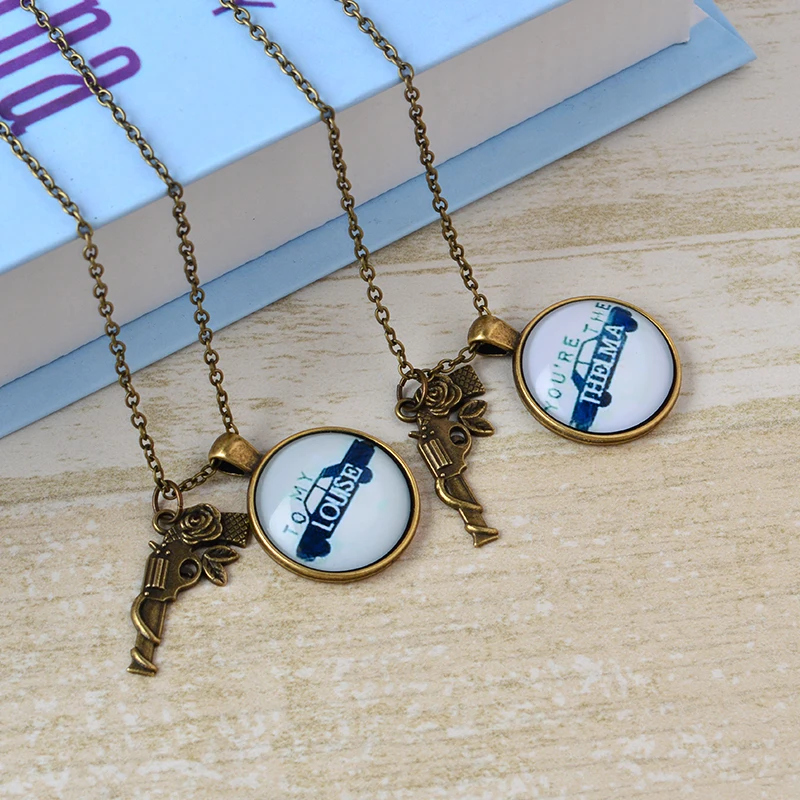 

2pcs Vintage THELMA LOUISE Time Necklaces Car Guns Friendship Adventure Freedom Best Friends Forever Creative Girl Keepsake Gift
