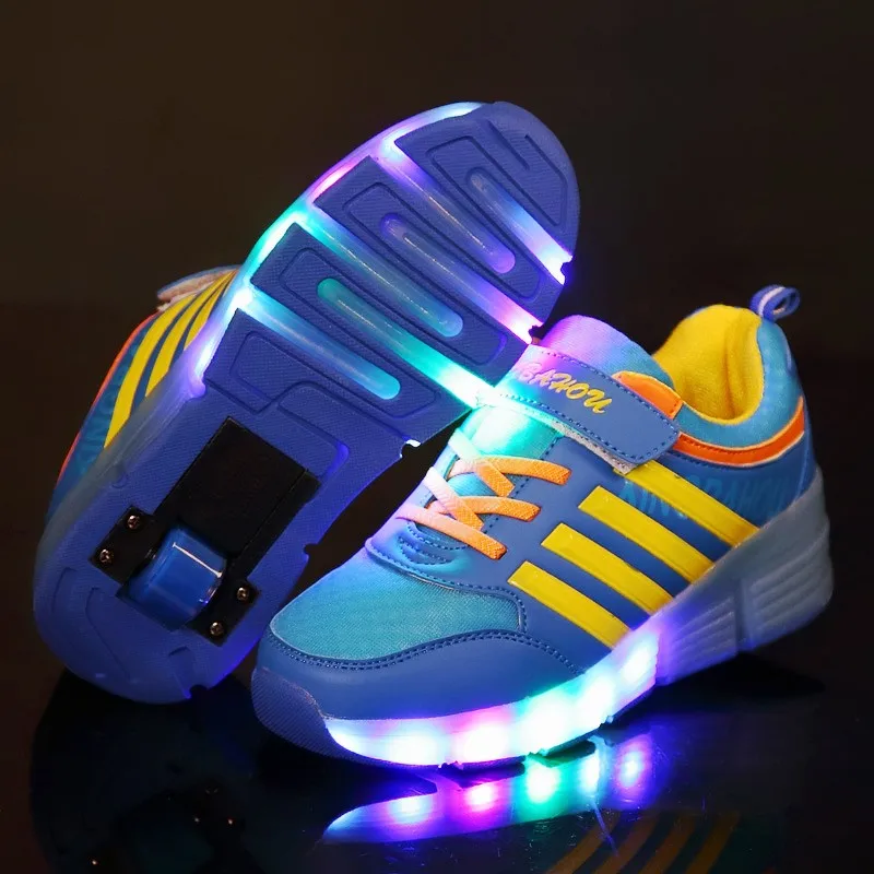 

Kids Glowing Sneakers Sneakers with wheels Led Light up Roller Skates Sport Luminous Lighted Shoes for Kids Boys Pink Red Blue