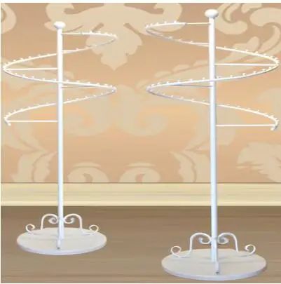 

The iron art garment frame shows the floor of the top of the floor of the garment cap