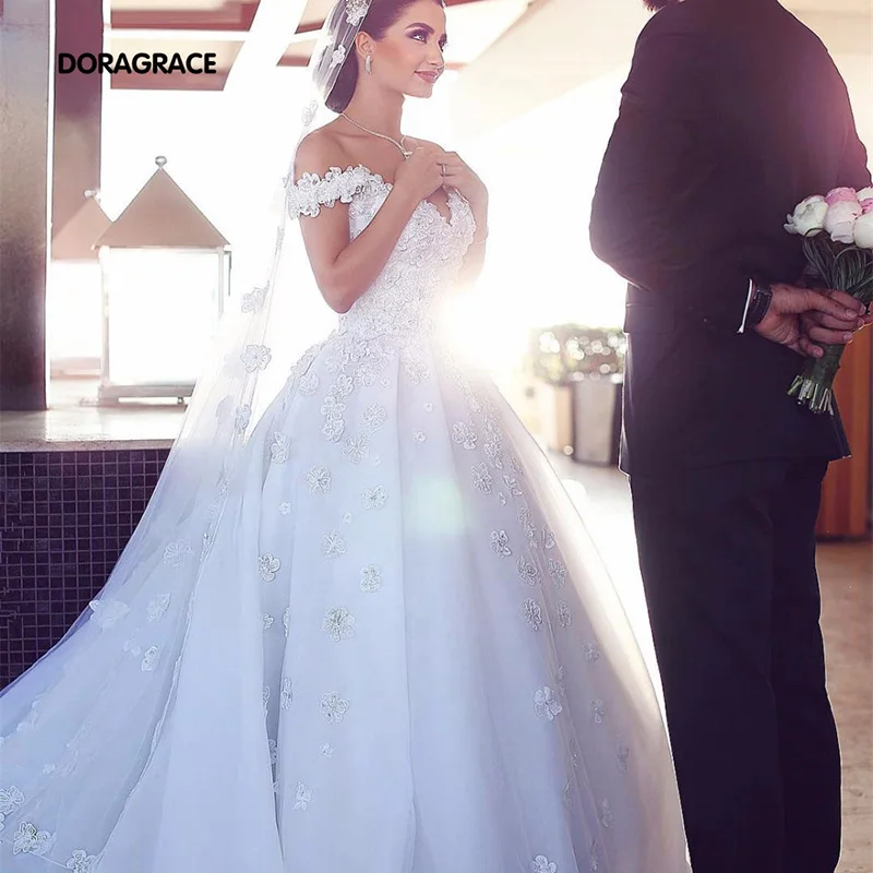 

Custom Made Gorgeous Applique Tulle Off-Shoulder A Line Cathedral Train Wedding Gowns Designer Wedding Dresses DG0112