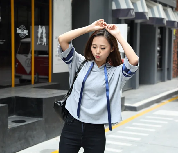 Mr.nut 2019 Korean version of the college wind short paragraph hooded five-point sleeve street hooded shirt women's clothing Mr.nut 2019 Korean version of the college wind short paragraph hooded five-point sleeve street hooded shirt women's clothing