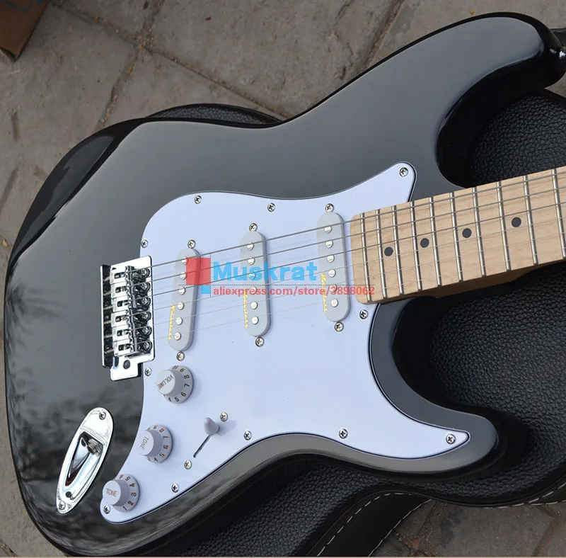 

In stock !Electric guitar ST black color maple neck support custom Musical Instrument free shipping guitar hardcase