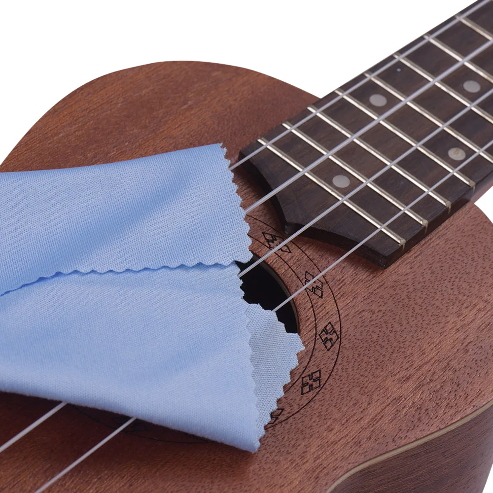 

1pcs Microfiber Ukulele Cleaning Cloth Cleaner for Guitar Violin Clarinet Trumpet Saxophone Cleaning(Random Colors Delivery)