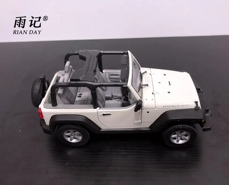 RIAN DAY 1/24 масштабная модель автомобиля игрушки США 2007 Jeep Wrangler SUV литая модель Металлический Игрушечный Автомобиль для подарка/коллекции/украшения/детей