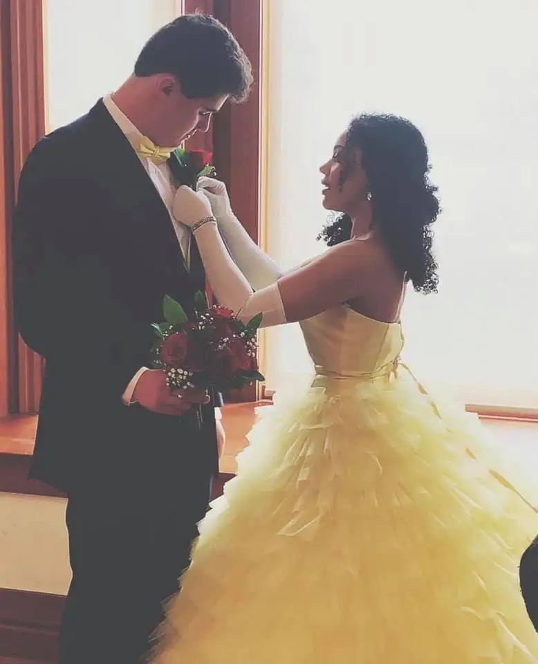 Светло желтое платье 15 лет 2019 пышное Quinceanera без Бретелек Милое Красавица и