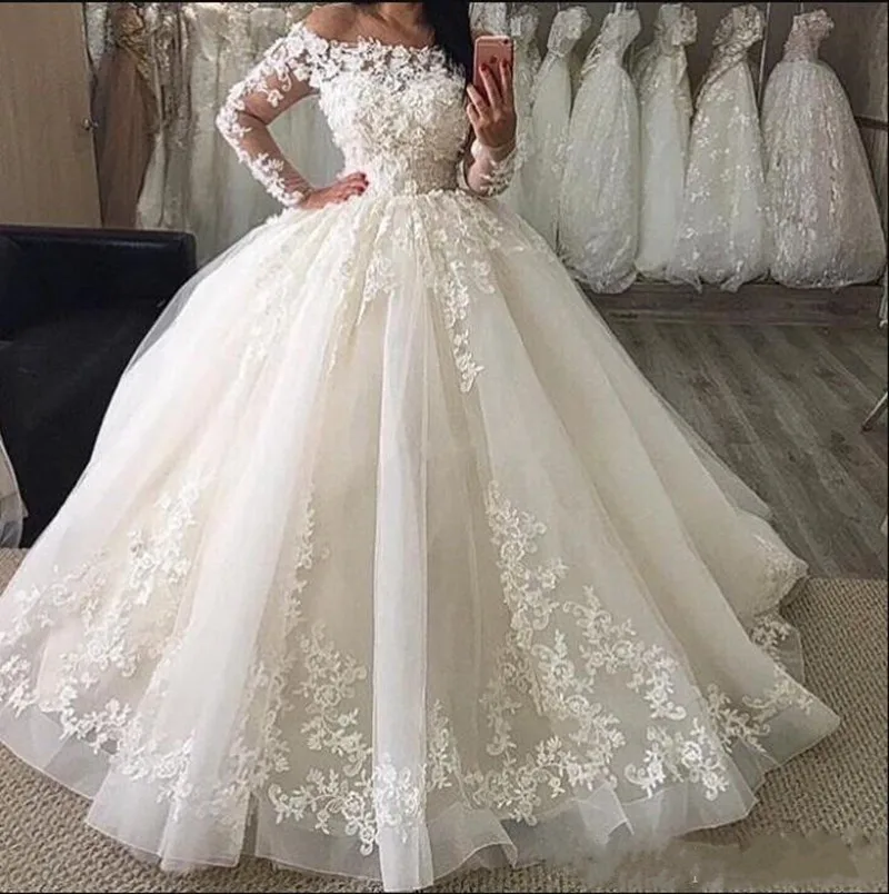 

Puffy Tulle Off Shoulder Ball Gowns For Wedding Long Sleeves Custom Made Bridal Gowns with Lace Appliques Vintage Wedding Dress