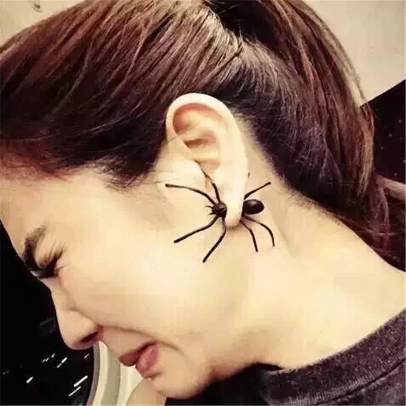 

ER564 Girls fashion punk personality black paint spider stud earrings women