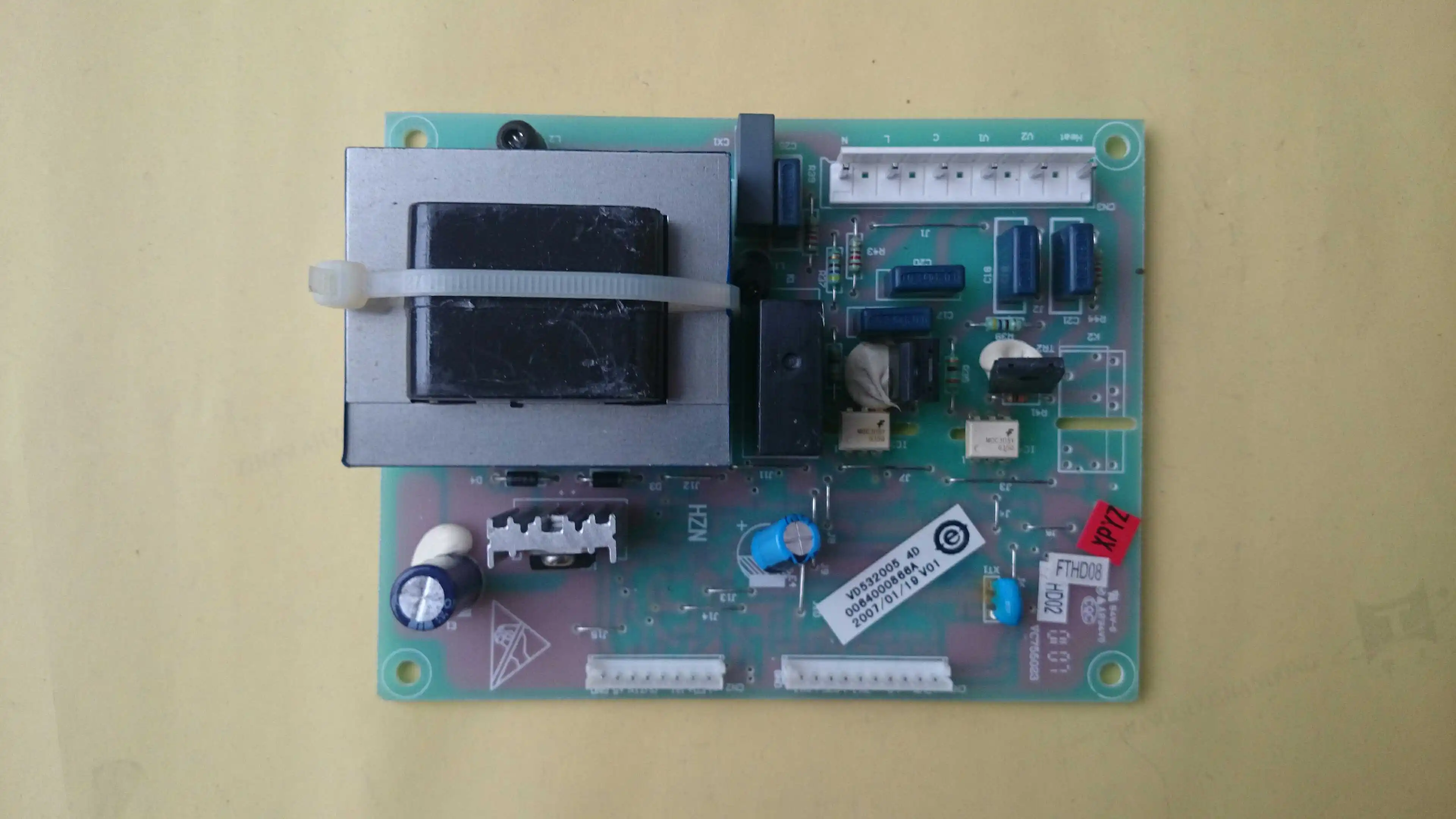

The original Haier refrigerator power main control board 0064000866A for Haier refrigerator BCD-211KS A