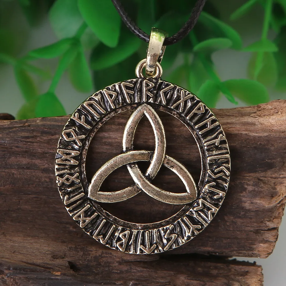 Round Lun Letter Slavic Pendant Amulet Ancient Greek Famous Wind Jewelry1pcsDrop Shipping in 