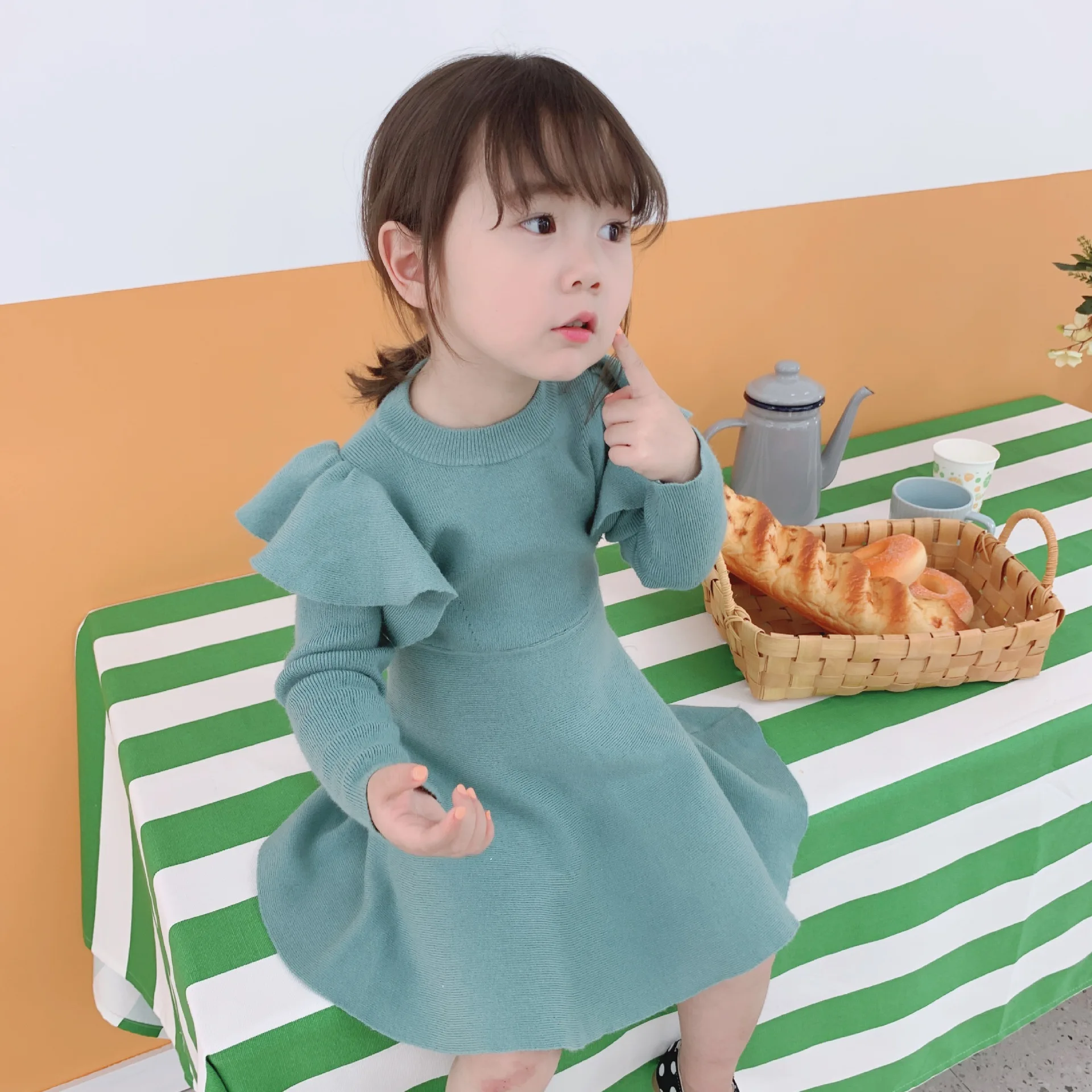 Осень-зима, корейский стиль, модный свитер с воланами для девочек, платья для детей 1-6 лет, теплое модное шерстяное трикотажное платье