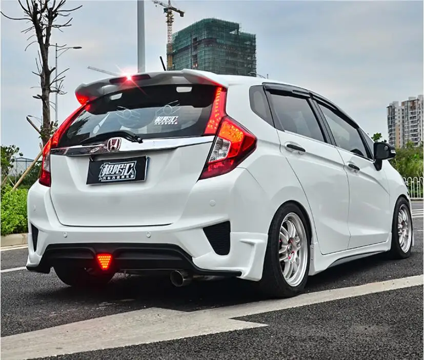 

JIOYNG ABS PAINT CAR REAR WING TRUNK LIP SPOILER FOR 14-18 HONDA FIT / JAZZ MK5 2014 2015 2016 2017 2018 BY EMS (With LAMP)