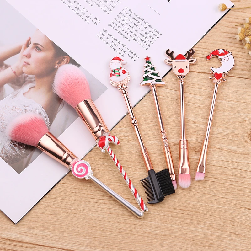 

Merry Christmas 6pcs Santa Claus Handle Makeup Brush Very Soft Make up Brush Set Foundation Brush Cosmetic Brushes Tool Kit