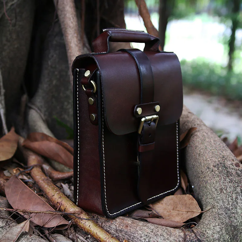 

Men's Messenger Bag Genuine Leather Material Retro Style Handsome Men Mature Strict Gentleman Style Simple Joker Crossbody Bag