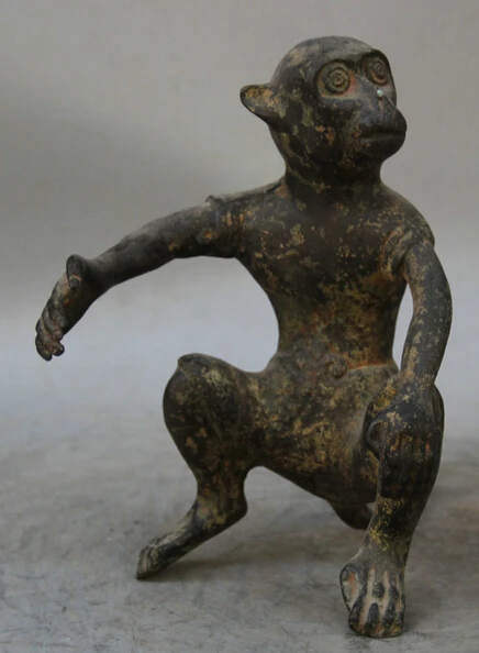 

JP S0522 10" Old Chinese Bronze Folk Feng Shui animal Zodiac Year Monkey Statue sculpture (B0413)