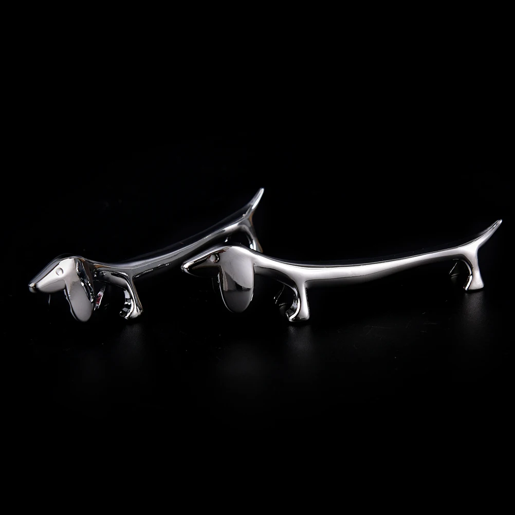 

1Pcs Cute Dachshund Metal Pen Racks Display Holders Dog Nail Brush Pen Rack Stand Holder Manicure Nail Art Tool