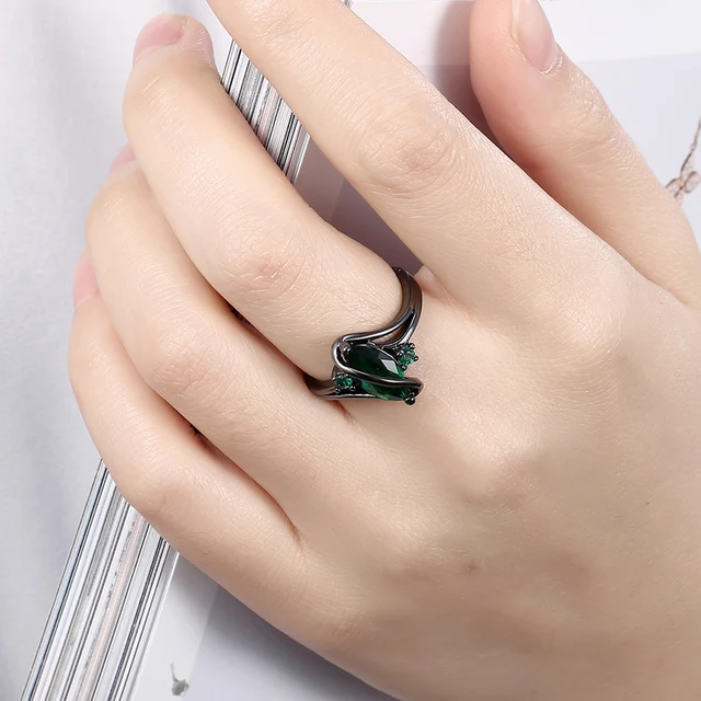 URORU Ring, S Line Ring Green & Purple & Crystal Cubic Zircaonia Personality Black Gold Color Party Ring Jewelry For Women