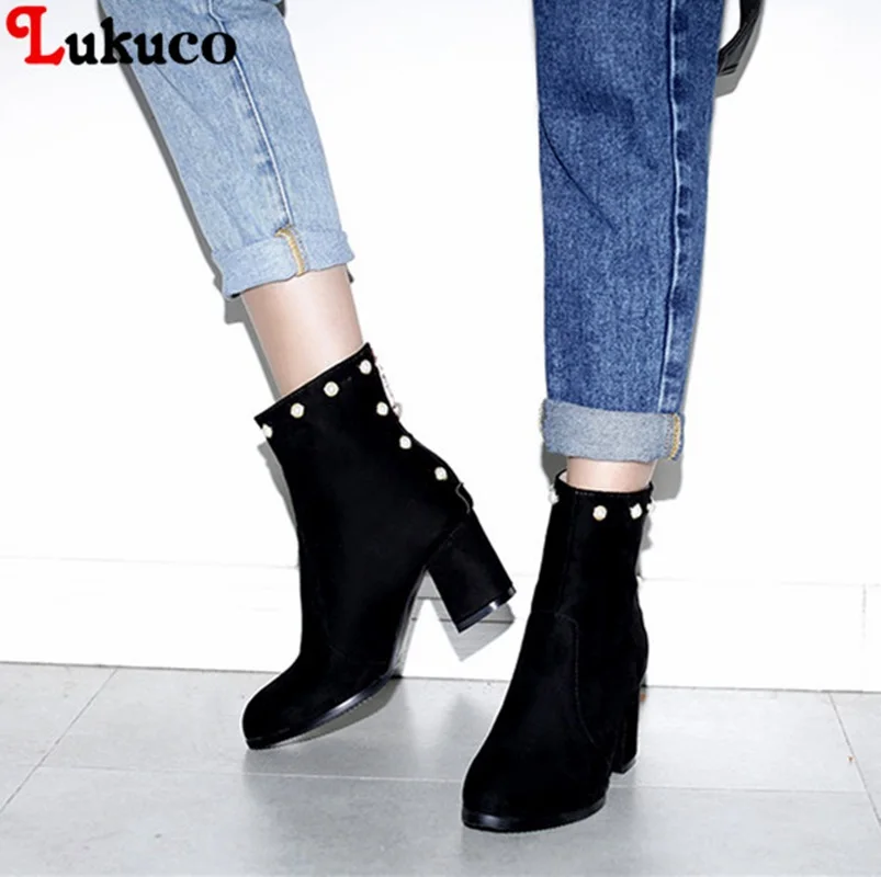 

Lukuco Large Size 45 46 47 48 Women Botas Sweet Zip Ladies shoes Safety Pump PU Flock ankle boots High heeled zipper Snow boot