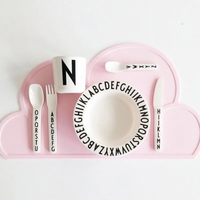 

Design Kitchen Accs 47.5*27cm Utensil Mat Heat Resistent Silicone Cloud Shape Placemat For Baby Tableware Mats Pad