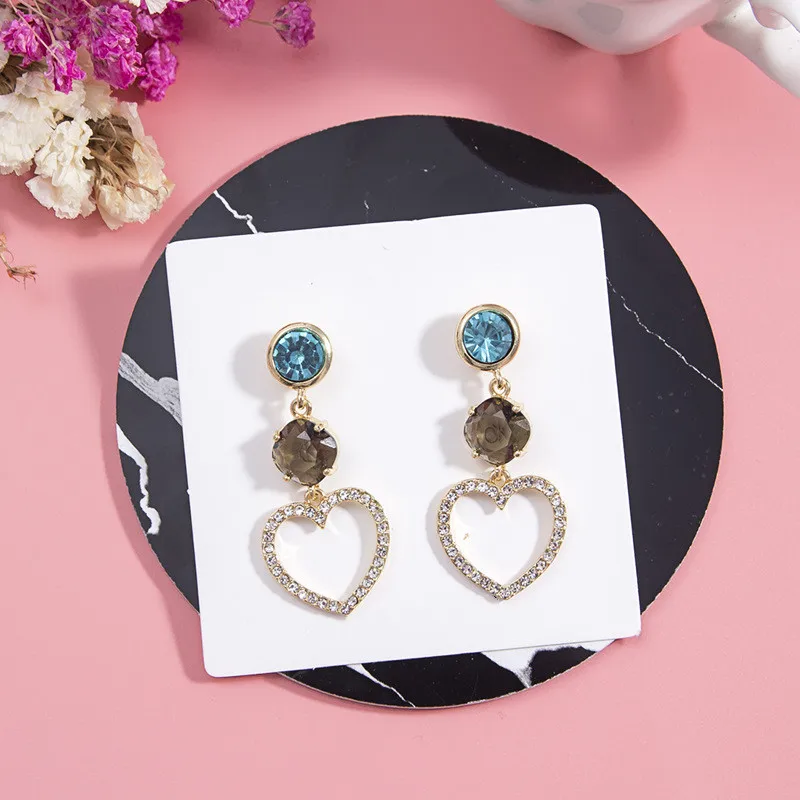 

Dominated 2019 new personality crystal long heart Women earrings fashion temperament joker Drop earrings fine Jewelry