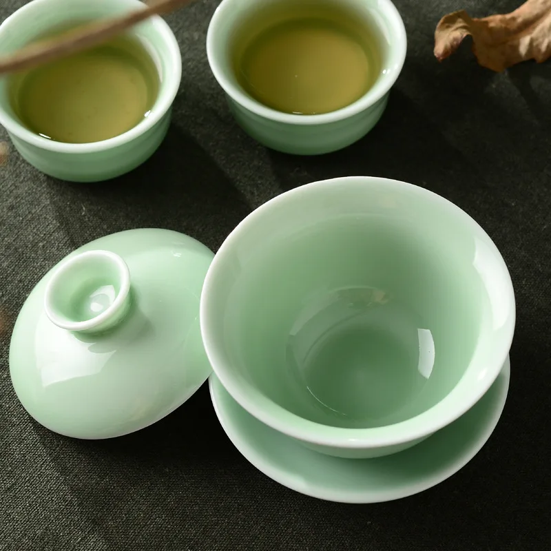 Celadon Gaiwan Teacup  High-quality Chinese traditional gai wan set, China Dehua Bone cup porcelain teacups tea sets kettle cups in light green