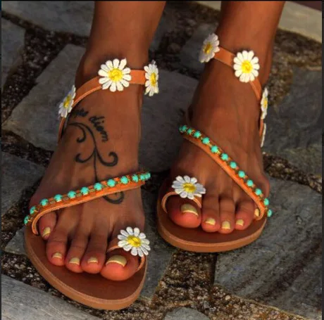 

Summer Women Shoes Flat Heels Gladiator Sandals Fashion Female Comfortable Sweet Flowers Boho Beach Sandals Plus Size hjm8