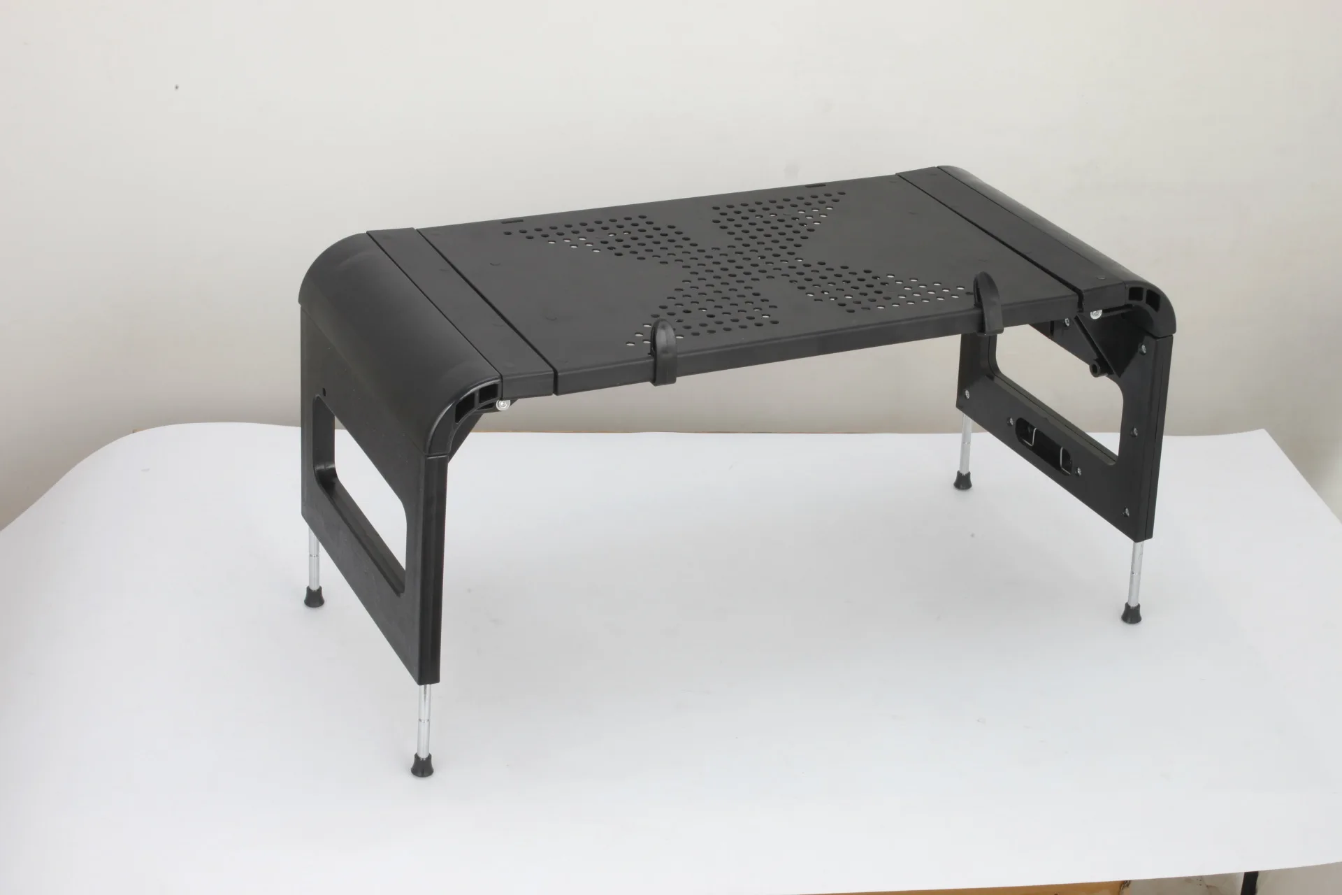Adjustable Portable Laptop Table Stand Lap Sofa Bed Tray Computer Notebook Desk bed table Folding Aluminum Office Desk D2 Adjustable Portable Laptop Table Stand Lap Sofa Bed Tray Computer Notebook Desk bed table Folding Aluminum Office Desk D2