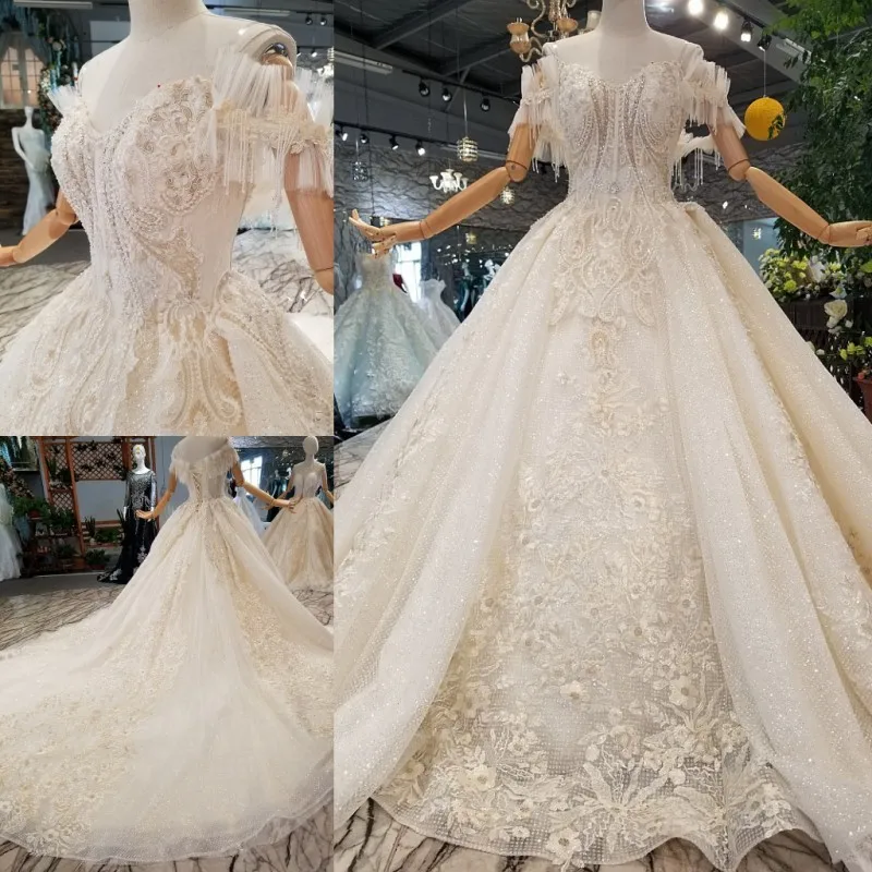 

2018 New Pattern Elegant Lace Wedding Dress Vintage Off Shoulder Beaded Pearls Appliques Cathedral Train Bridal Gowns Trouwjurk