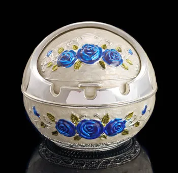 

Ceramic ashtray