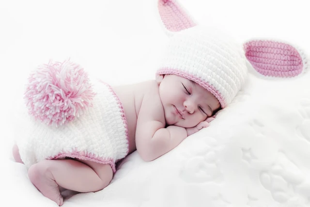 wall decor canvas fabric poster custom print cute baby girl sleeping