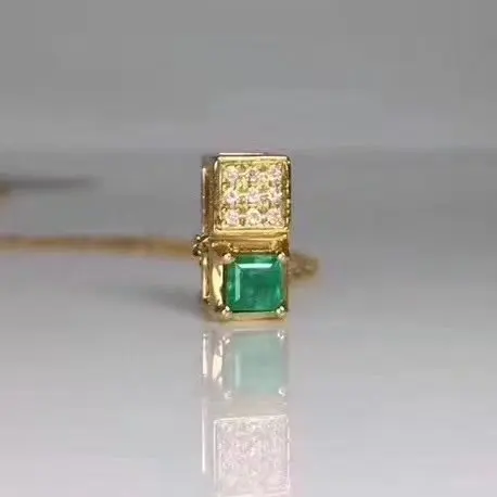  Collier vert émeraude naturel pierres précieuses naturelles élégant petit collier pendentif carré S