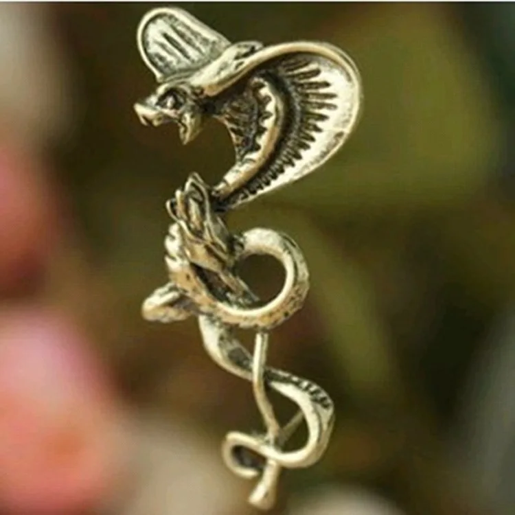 

Cobra E196 manufacturer wholesale in Europe and the van retro exaggerated and rose ear clip speed sell hot style