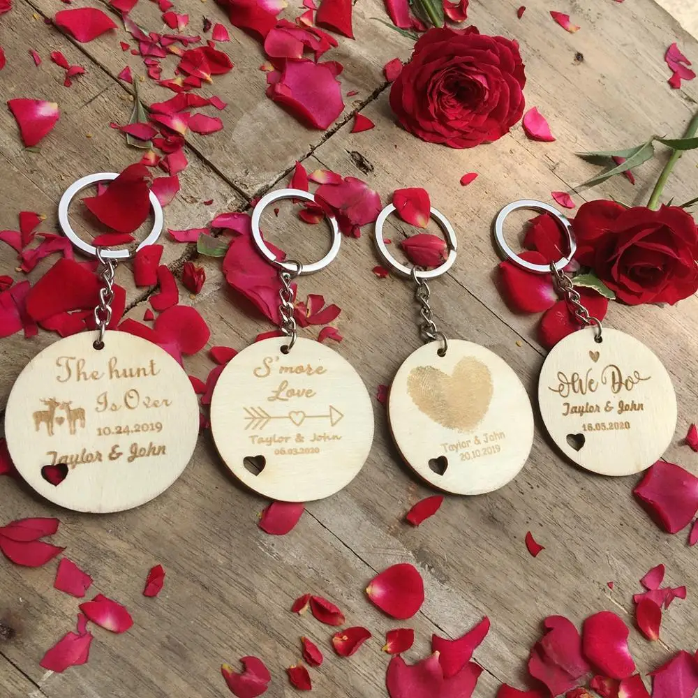

12PC Personalized Name Date Wood Tag Keychain Rustic Wedding Gifts Custom Engraved key chain Wedding Souvenirs for guests