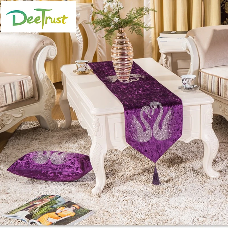 

Shining European Style Luxury Velvet Diamond Swan Printed Table Runner for Wedding Chemin De table Home Decoration Table Cover