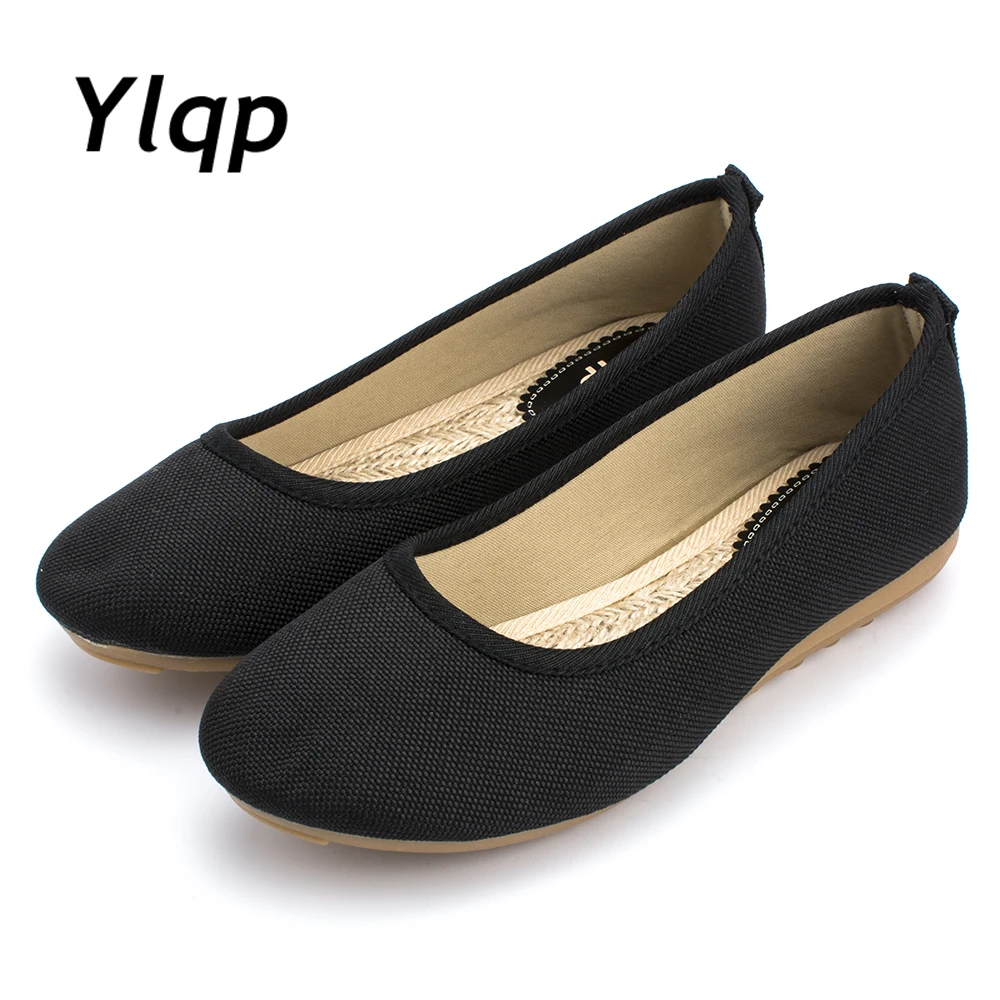 women's black and white shoes