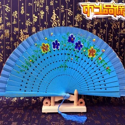 Новые продукты Cheongsam красный Craft Ladies'Folding Fan окрашенный деревянный полый двухсторонний вентилятор страстный испанский танец - Цвет: 9