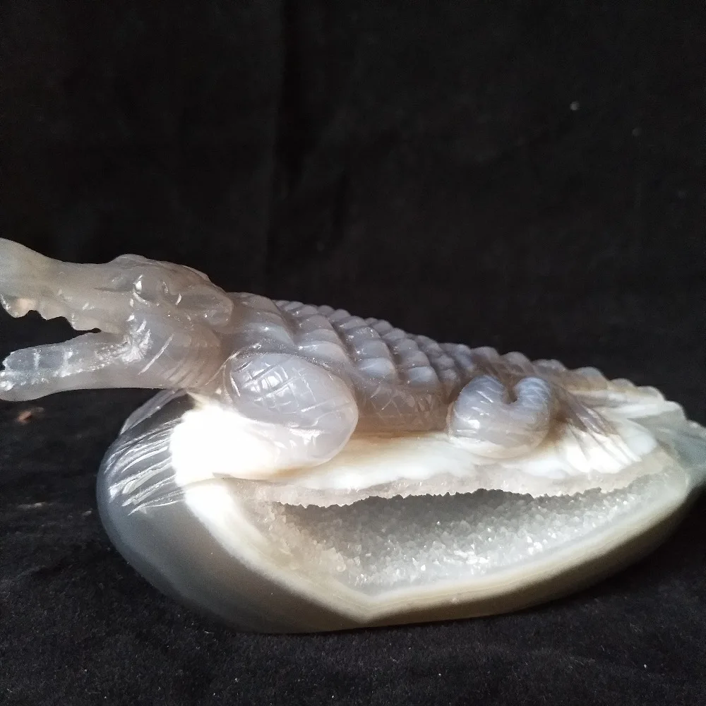 crocodile Sobek sculpture Natural Stone agate  geode Crystal clust hand engraving home decoration accessories Stone work Statue