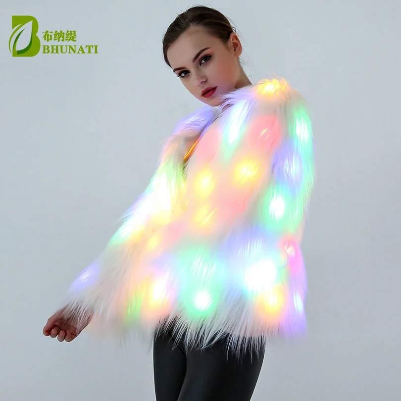 

LED Womens White Rabbit Fur Coats Plus Size Fluffy Faux Fur Jackets plus size Ladies Fake Fur Coat Fourrure Femme