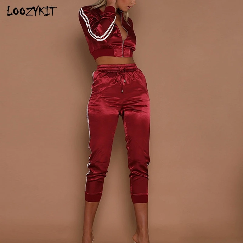 

LOOZYKIT 2019 Autumn Women's Solid Striped Cropped Zipper Clothing 2 Pieces Running Set Long Sleeve High Waist Sportwear Female